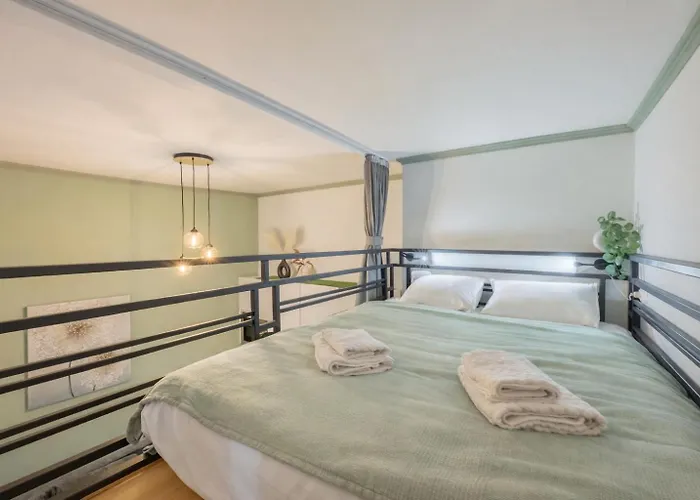 Homely I Big Apti Elevator I Self Check-in