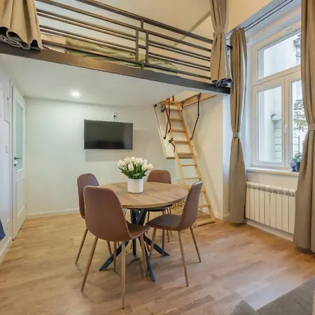 3br - Self Check-in - 1 - Sleeps 8 Prag