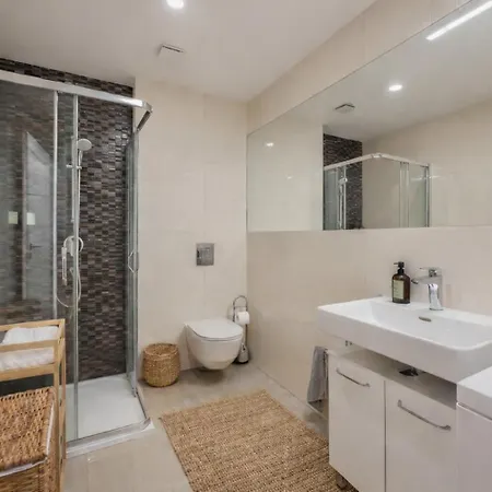 3br - Self Check-in - 1 - Sleeps 8 Apartment *